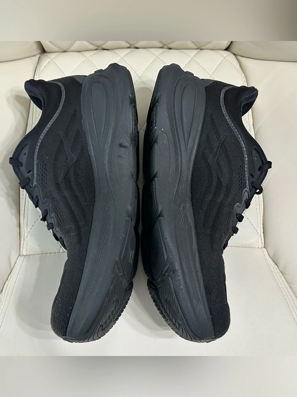 HOKA Bondi 9 running shoes triple black size 12 4E extra wide